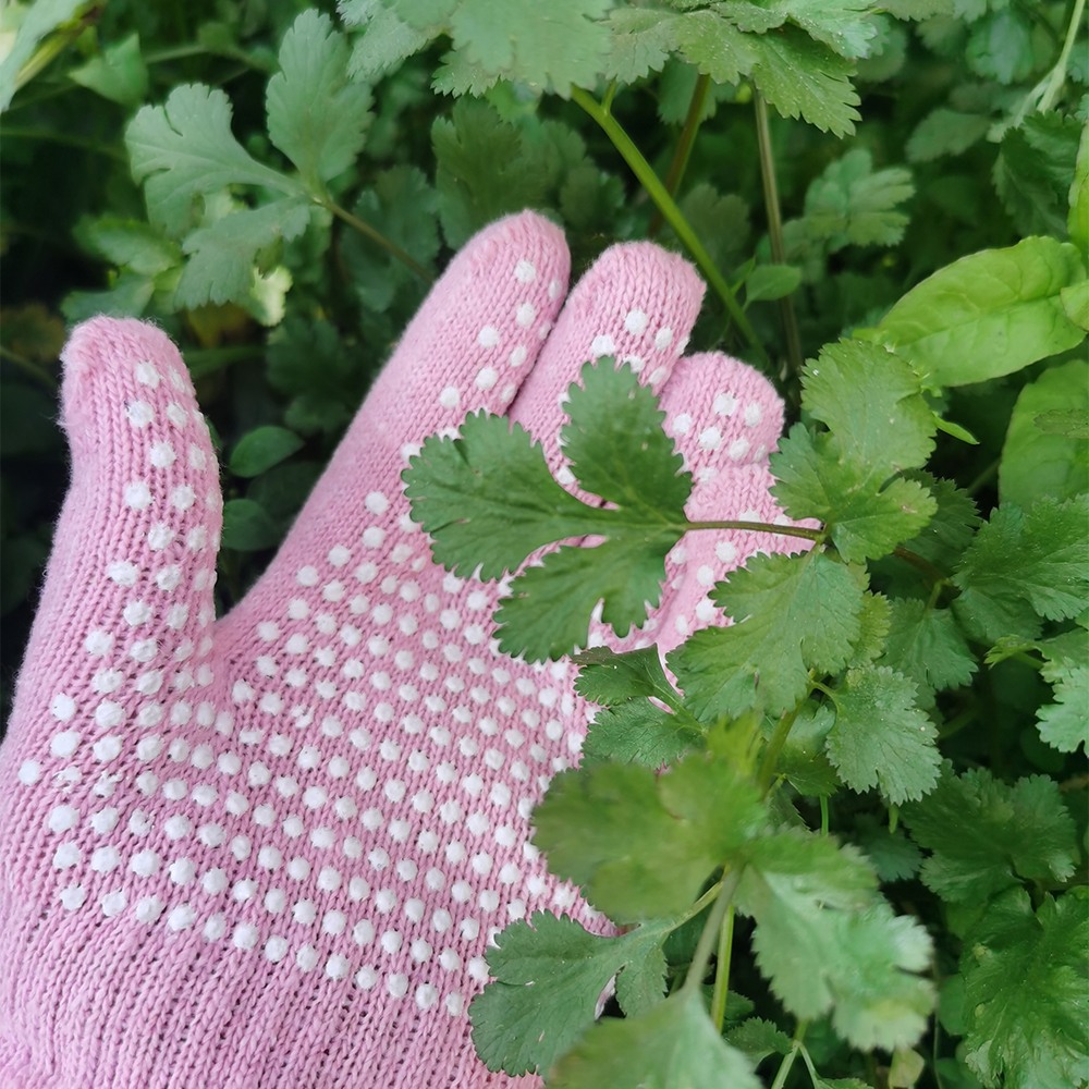 Gestrickte, griffige Handschuhe für Kinder