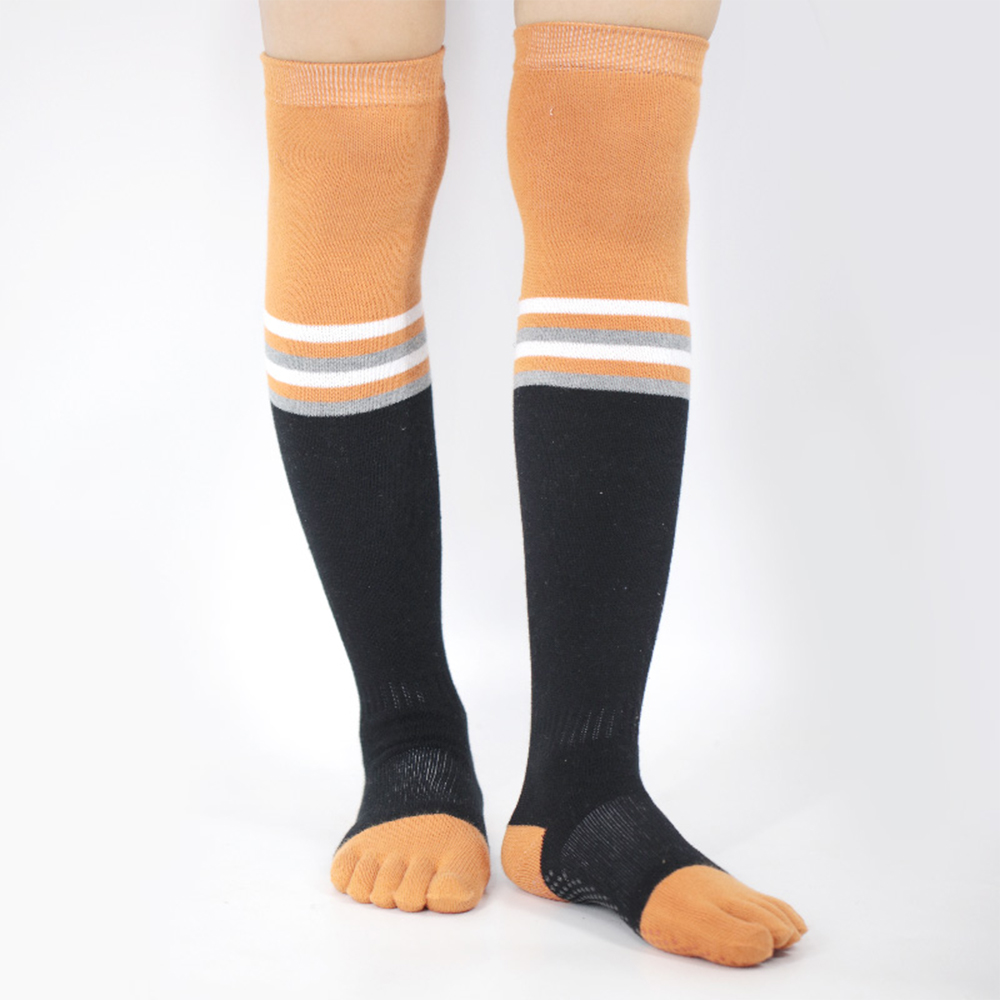 Lange Yoga-Socken über dem Knie