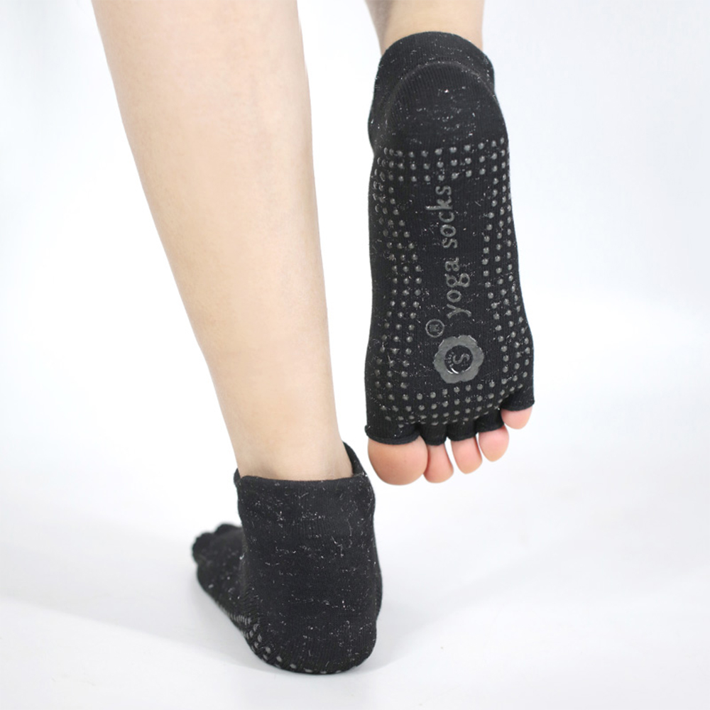 Glänzende Yoga-Socken mit halbem Zehenbereich aus Seide